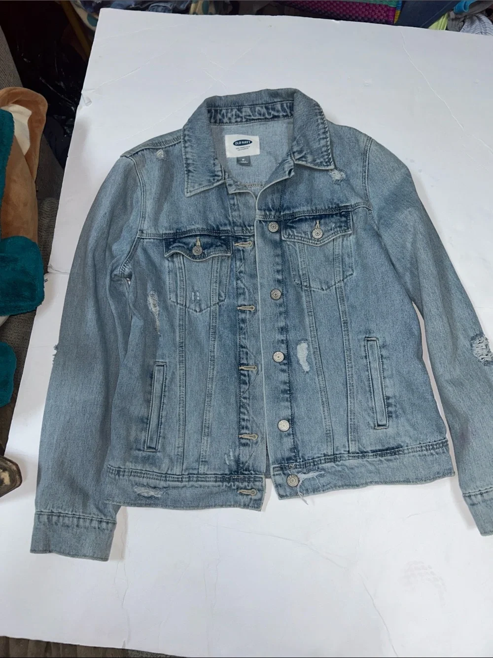 Old Navy Women’s Light Blue Distressed Denim Jacket Size Medium